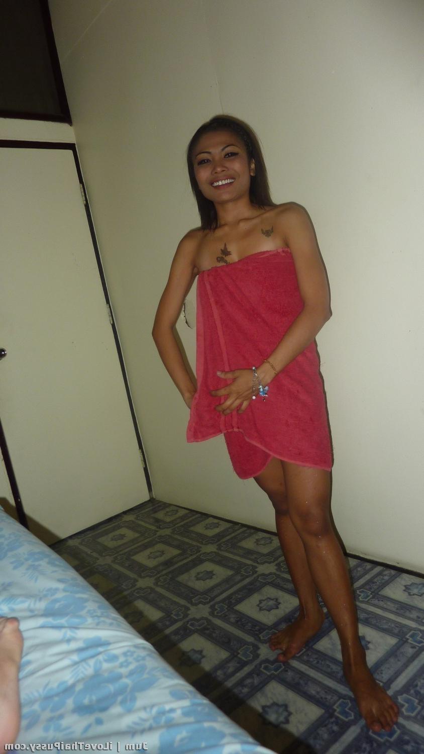 15P Thai Street Whore Bareback Fucked By A Swedish Tourist