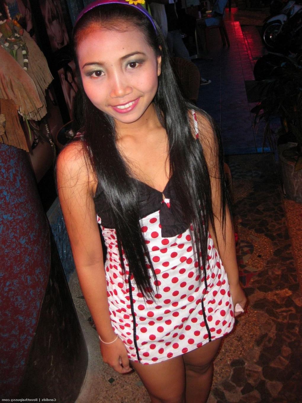 15P Sweet Thai Whore Spreads Asshole Gets Asian Asshole Finger Fucked Deep