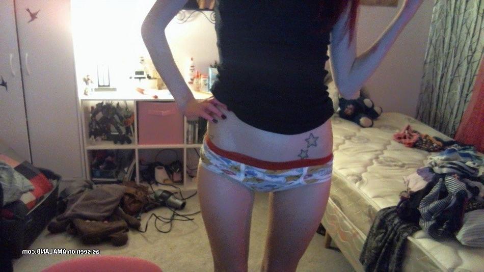 15P Amateur uninhibited 18 year old college GFs in candid moments