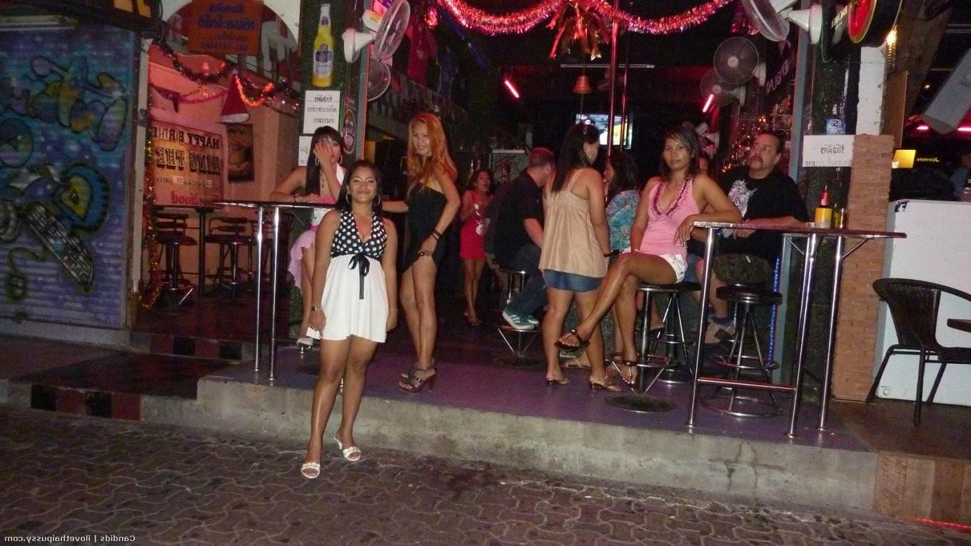 25P Nightclub Strippers filthy Bangkok whores fuck a sex tourist asian pussy