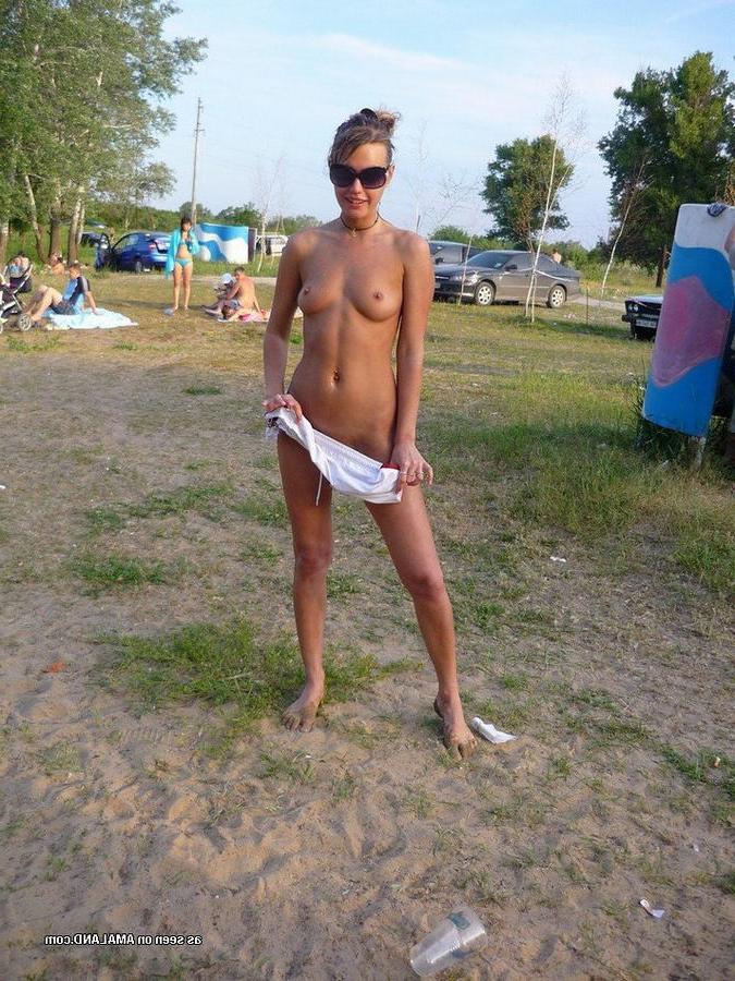 15P Cute amateur 18 year old girlfriends showing off