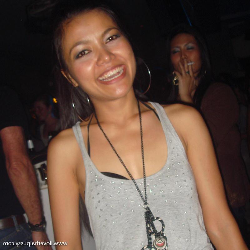 11P Real Thai Street Hookers Picked And Fucked By A Tourist
