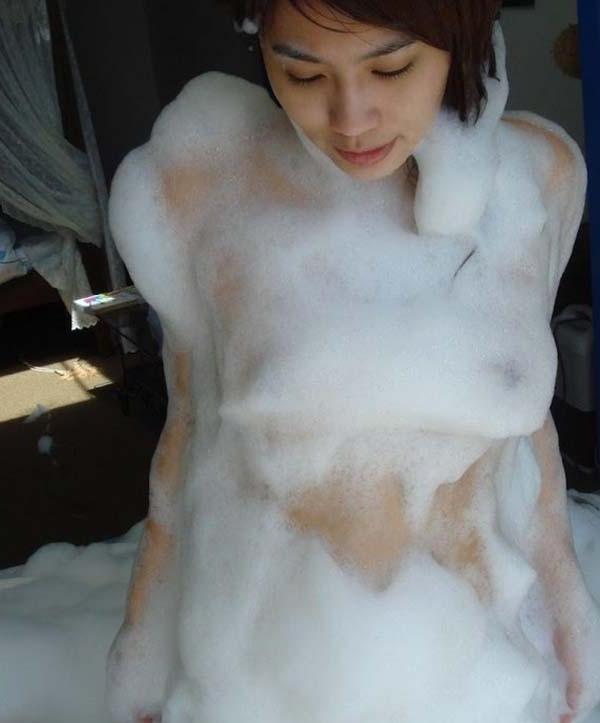 15P Blowjob inside a car