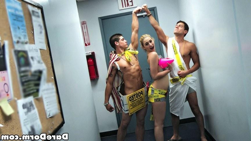 12P Hot college teens fucked dorm rooms parties