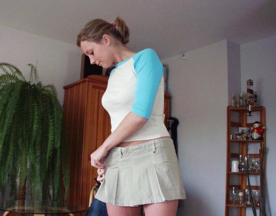 15P Housewife's sexy selfpics