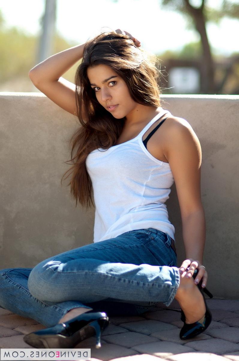12P Devine Ones Alexandria isnt shy as she flashes her tits in publi