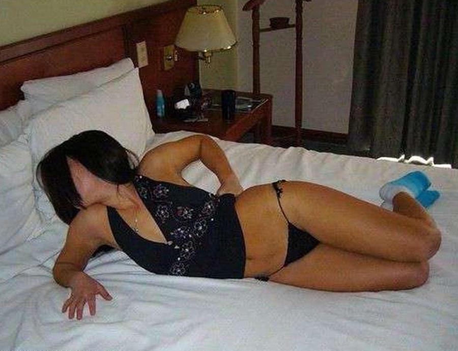 15P Shy Asian chick