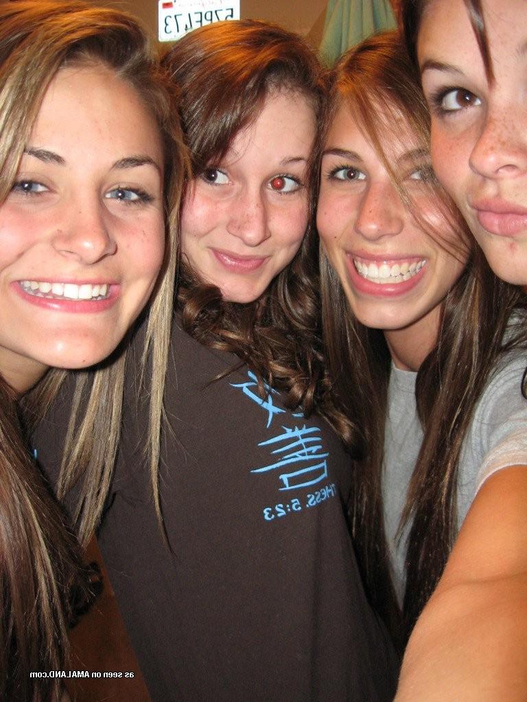 15P Homemade pics of amateur 18 year old GFs flashing and teasing