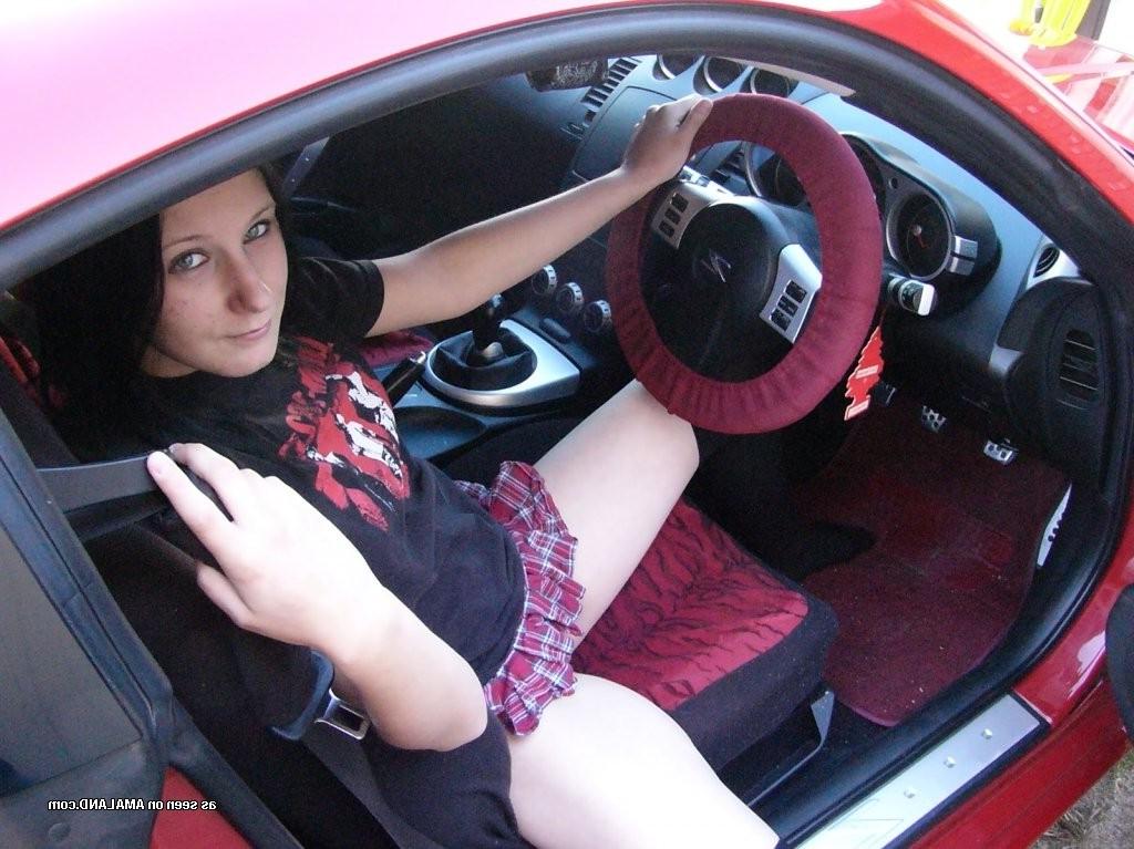 15P Amateur 18 year old goth girlfriend strips on car