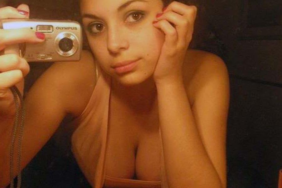 12P Horny chicks with nice hooters posing