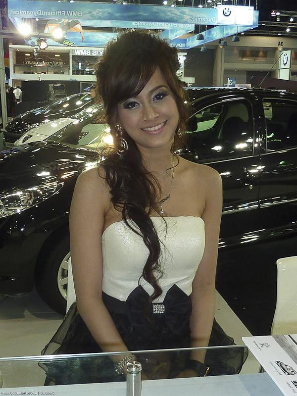 20P Pretty Thai Chicks From Bangkok And Filthy Asian Street Whores