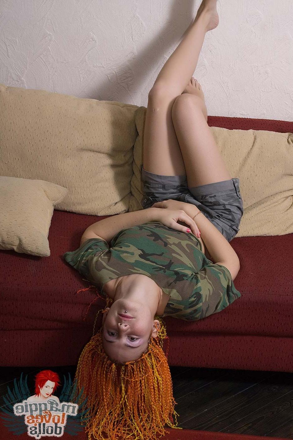 16P Redhead alt girl toys asshole with dildo
