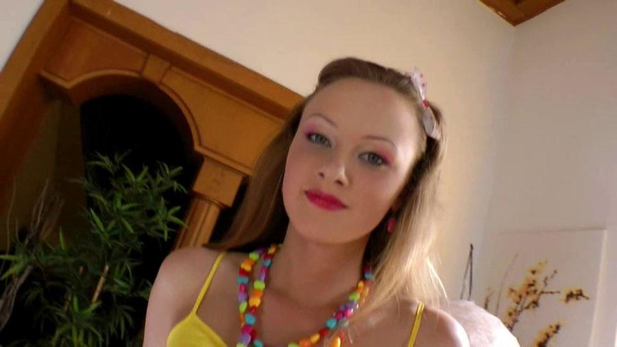16P Pornstar Lili Lamour gets her ass banged open