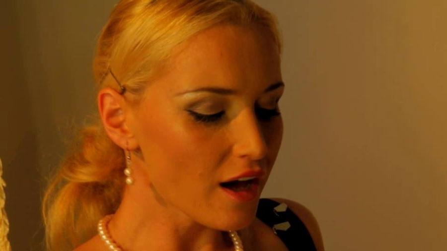 16P Sophie Lynx dominated by mistress Kathia Nobili