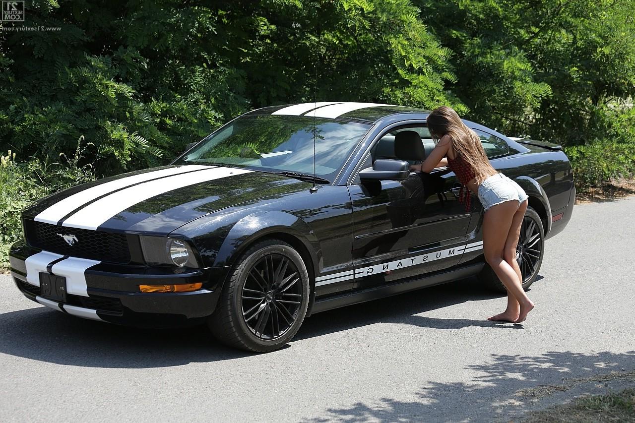 15P Amirah Adara fucked near Mustang