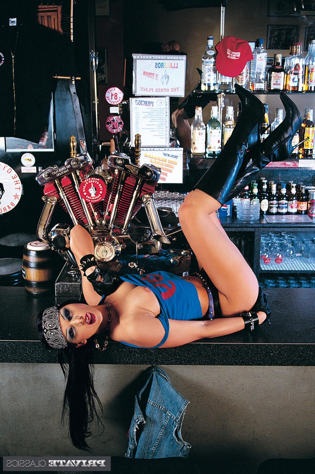15P Rock teen fucked in asshole by bikers at bar
