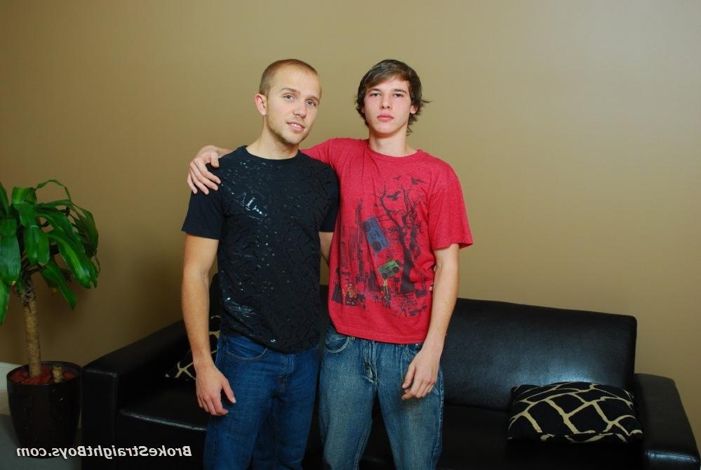 12P Horny Young Men Fuck For Money