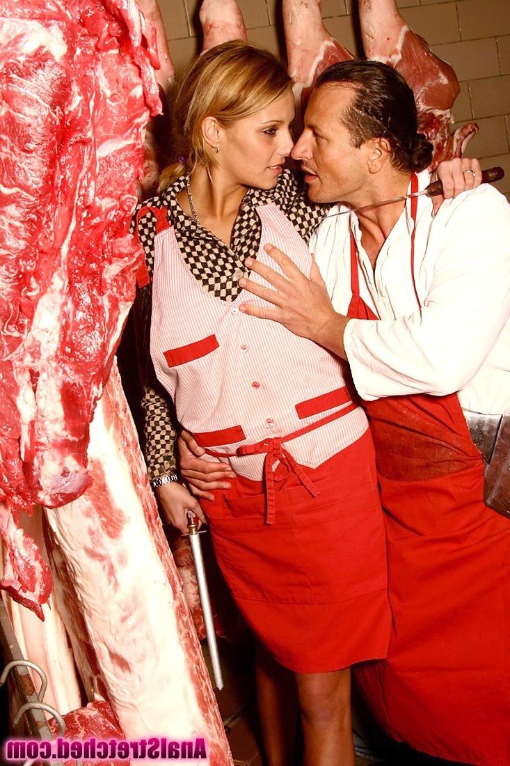 14P Butcher banging a naughty brunette in her tight asshole