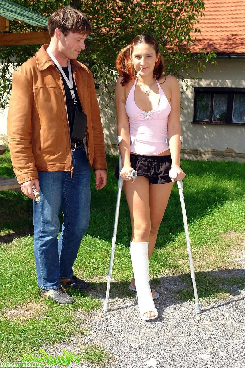 13P Injured teenager gets fucked in her tight asshole