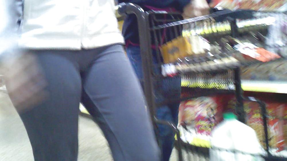 5P Nice cameltoe at wegmans