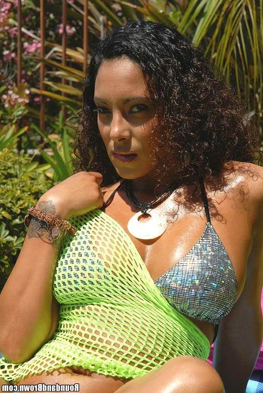 12P Sexy hot ebony babe gets her first on camera facial here in these hot pics