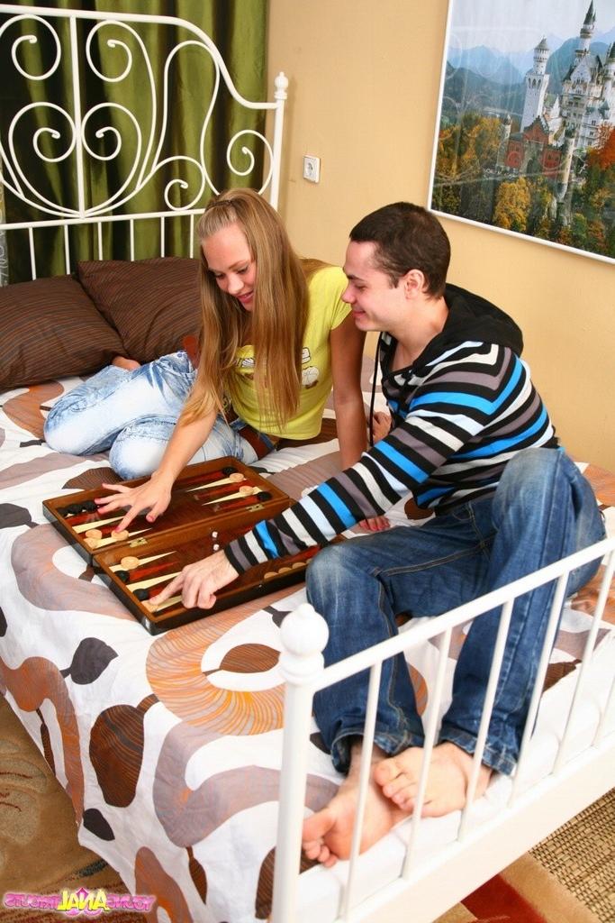 16P Lusie lost checkers game and now her ass would be deflowered.