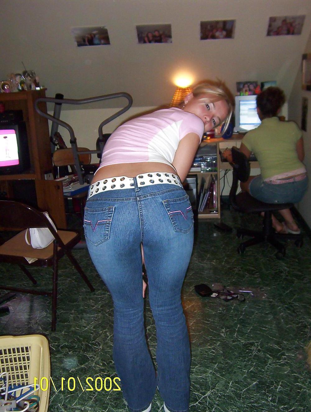 25P Queens in jeans LXI