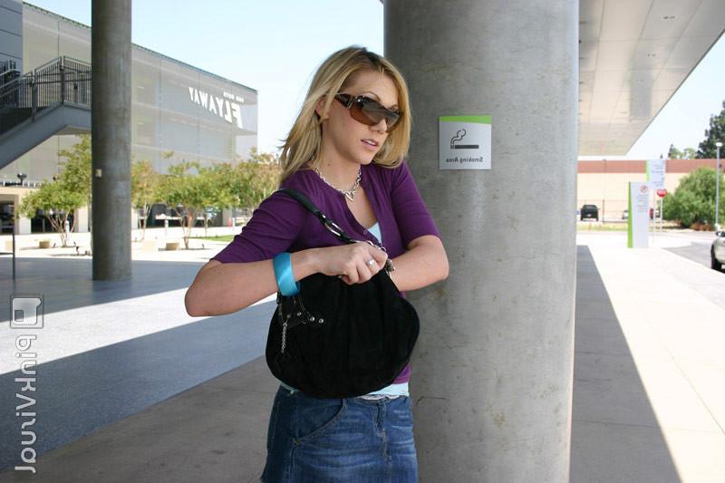 16P Lusty blonde babe in double penetration