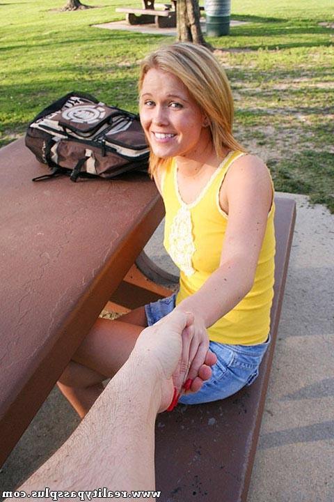 15P Sexy blonde slides her bikin bottoms up her reality camel toe slit