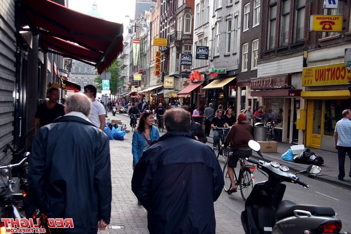 14P Blonde hooker fucked by a tourist and gets a load