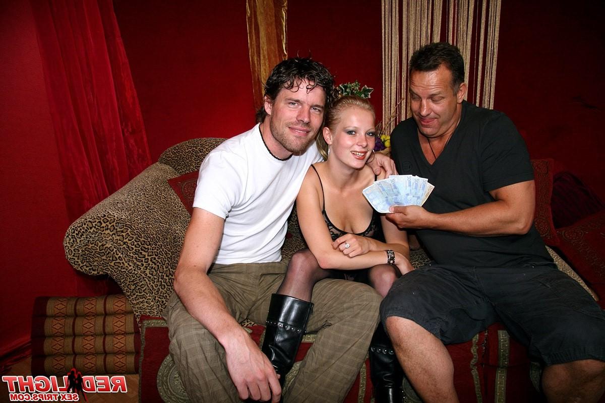 14P Tourist on the hunt for a teenage hooker to pound