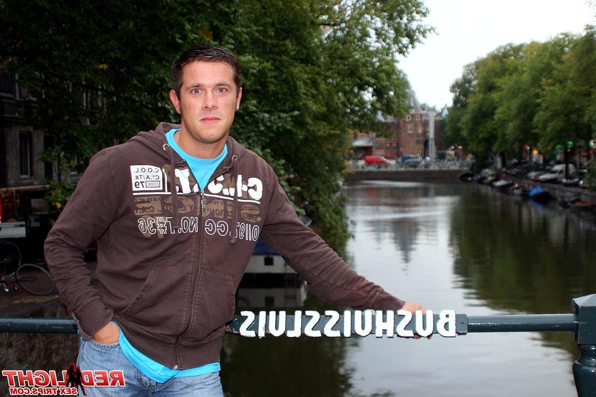 14P Horny tourist from Belgium wants to bang a window hooker