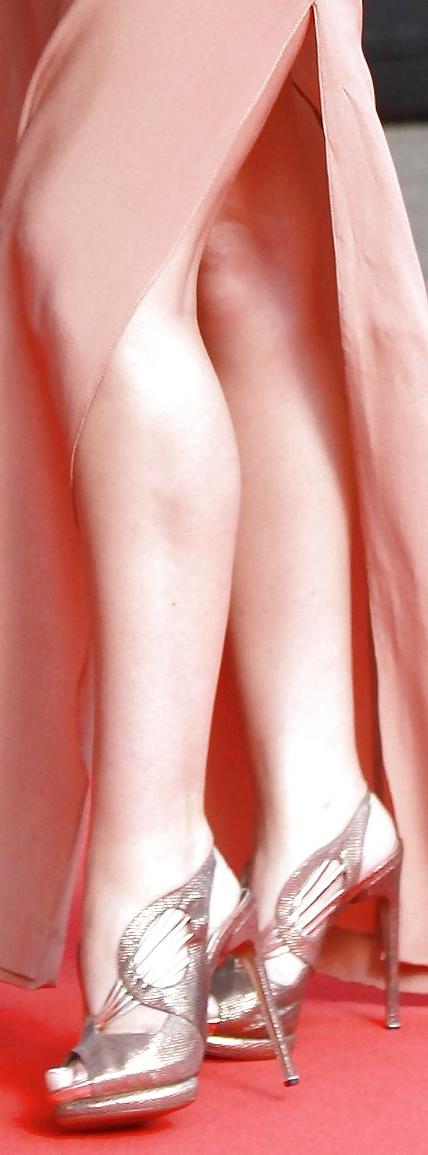 19P Cheryl Coles perfect legs shoes and feet!