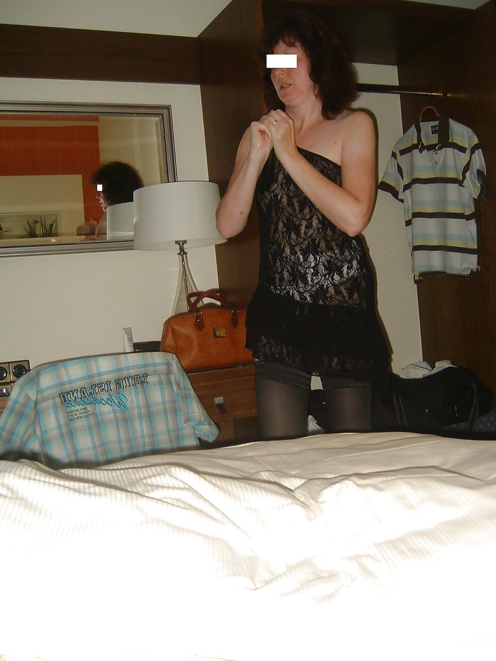 6P I,am in a hotel