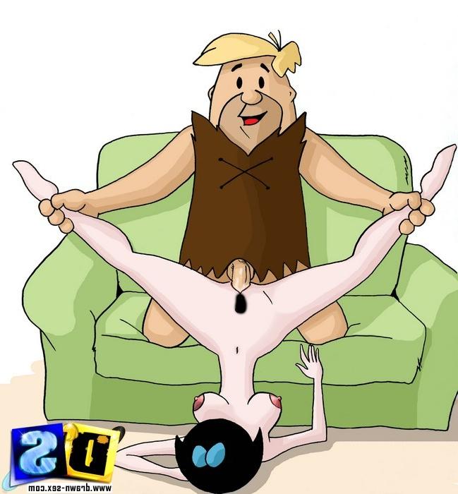 12P Bob Parr stretches Elastigirls twat