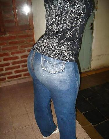 25P Queens in jeans  VII
