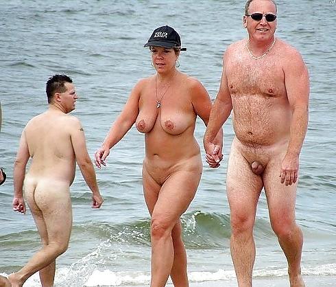 20P Naked couple 43.