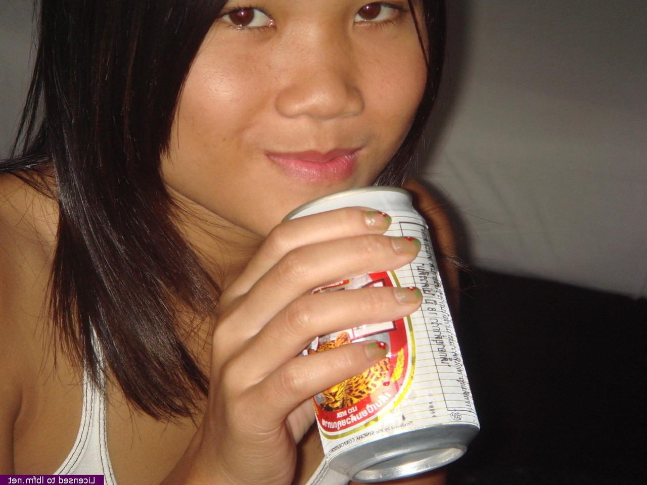 10P Shy Asian teen stripping and flashing her sweet peach