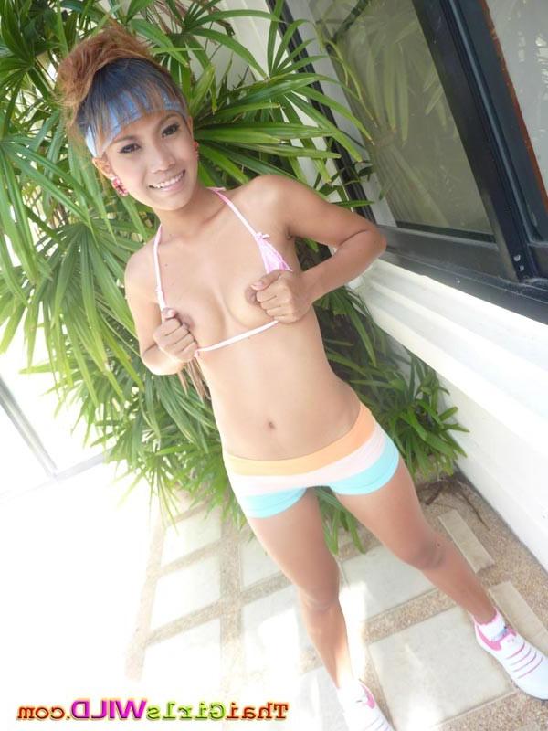 16P Thai hooker strips from her bikini to show her pussy