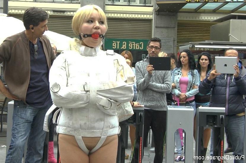 22P Mitsuki Sweet japanese blonde is humiliated and public bound in Madrid with audi