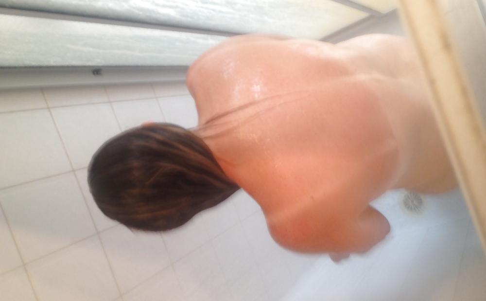 25P Michelle in shower for you to cum over...