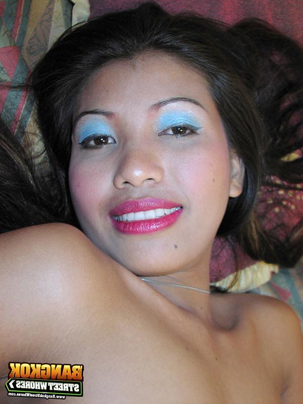 15P Horny Thai MILF gets naked and sucks cock