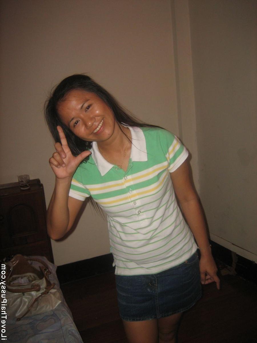 17P Thai Hooker Paid To Give Handjobs Jerking Off Tourists