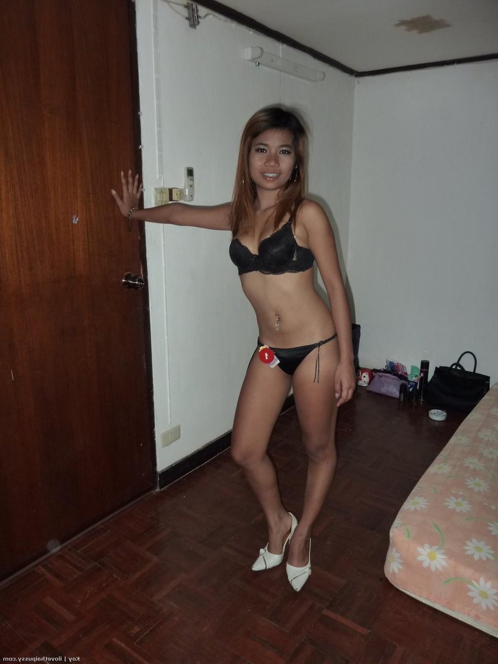 15P Sweet Thai Whore Paid To Fuck A Swedish Tourist On Vacation