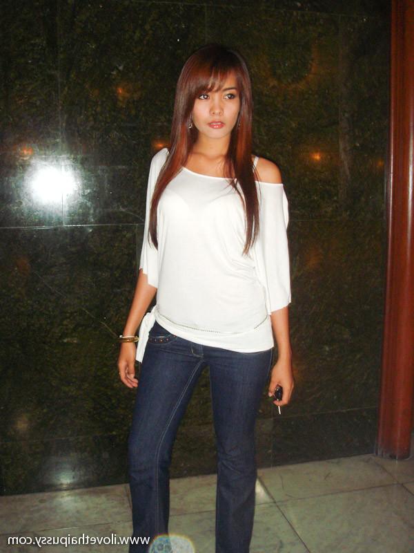 15P Dirty Thai Bargirl Hookers Picked Up By A Lonely Sex Tourist