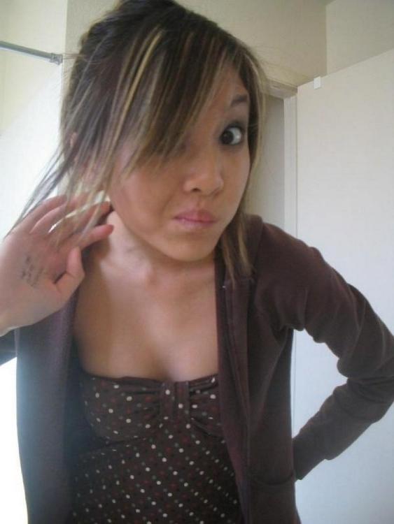 16P Asian coed goes full nude in couch shows squeezable tits