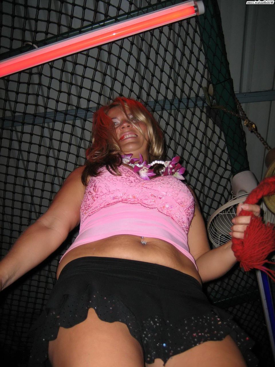 16P Amateur couple having sex with a Thai hooker on their vacation