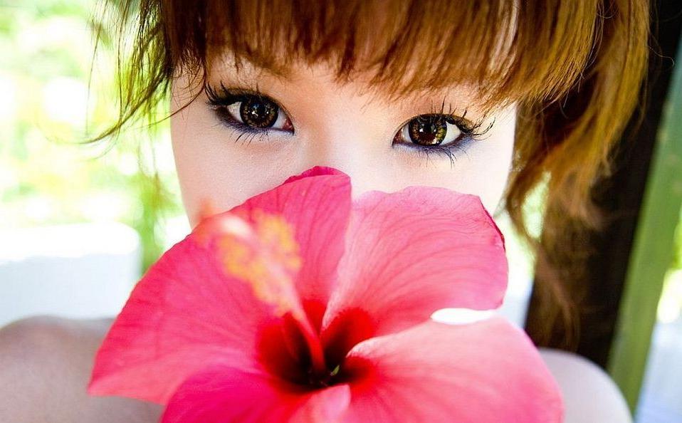 15P Misako Asian cutie shows her perfect body on a beach