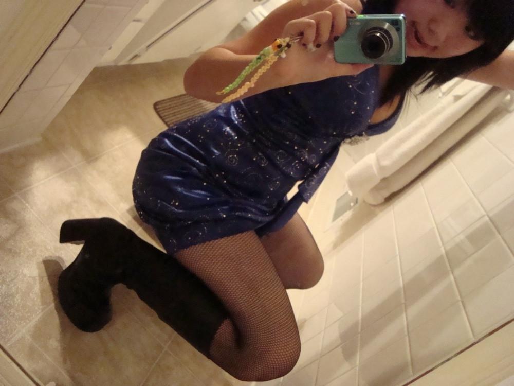 16P Asian coed goes full nude in couch shows squeezable tits