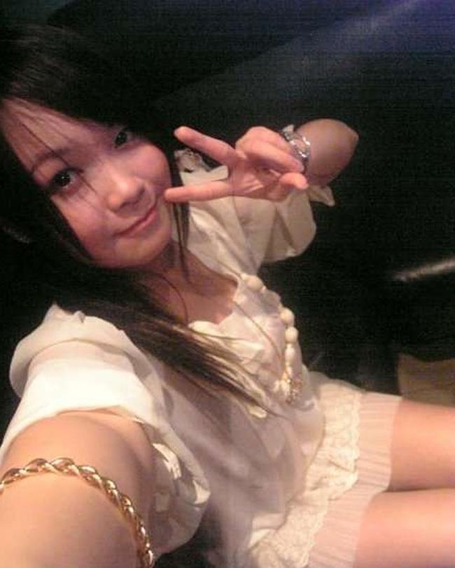 16P Asian coed goes full nude in couch shows squeezable tits